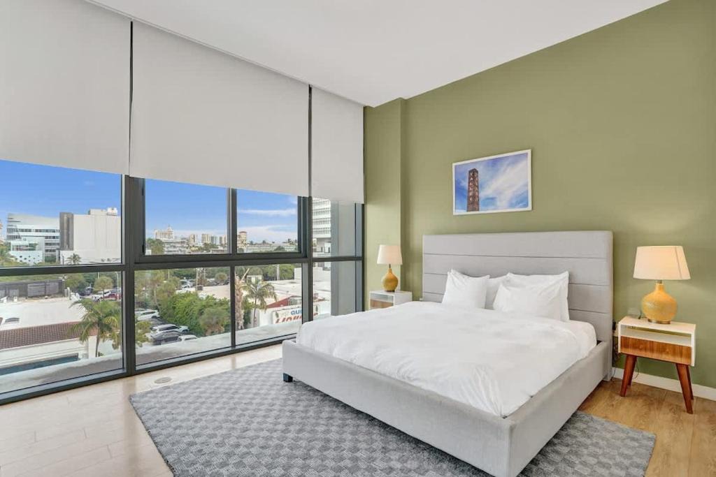 West Avenue Apartment | 17WEST Spacious 2BR Apartment with Balcony - 410