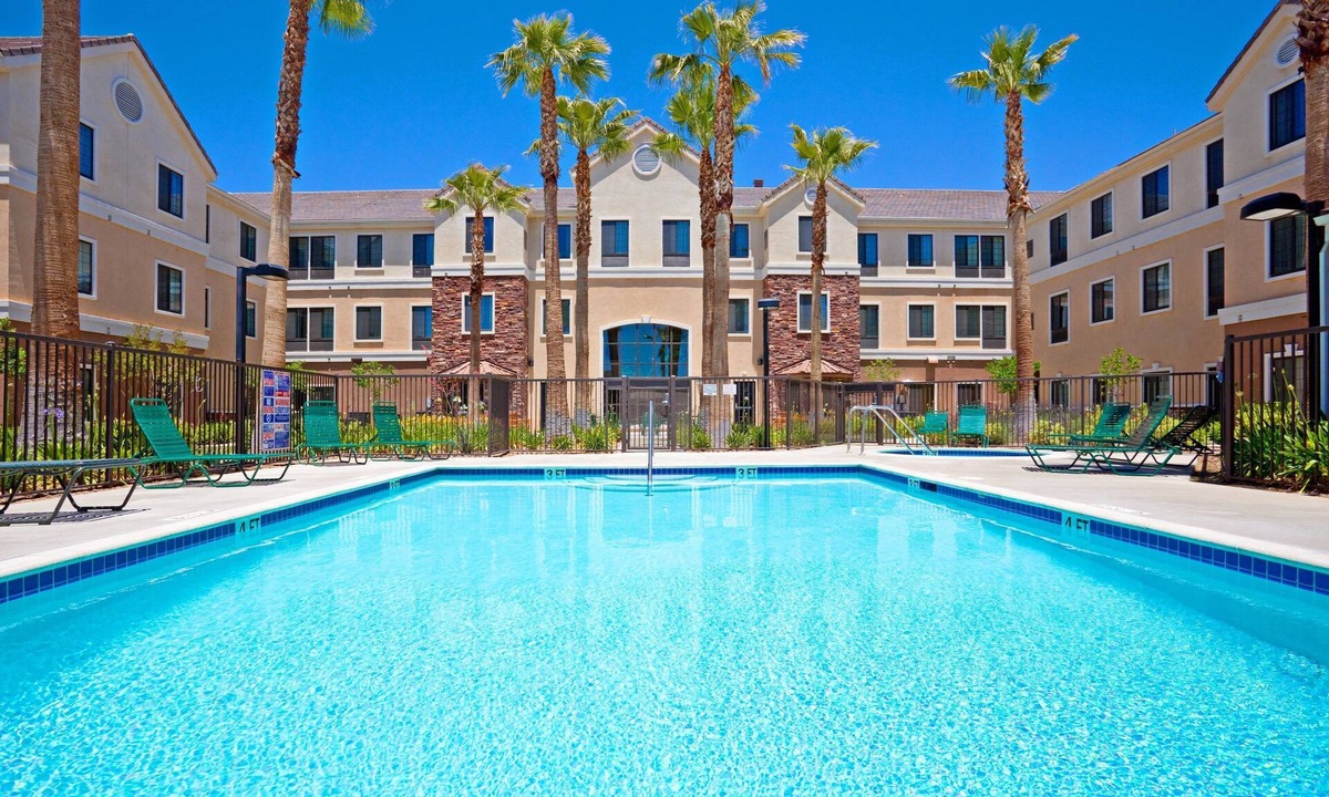 Palmdale Apartment | Accessible Studio w/Walk-In Shower, Palmdale