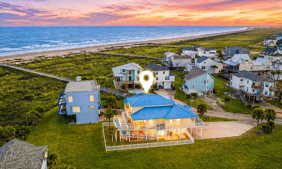 Pointe San Luis House | Beachfront/HotTub/Community Pool/Ramp+Fenced Yard