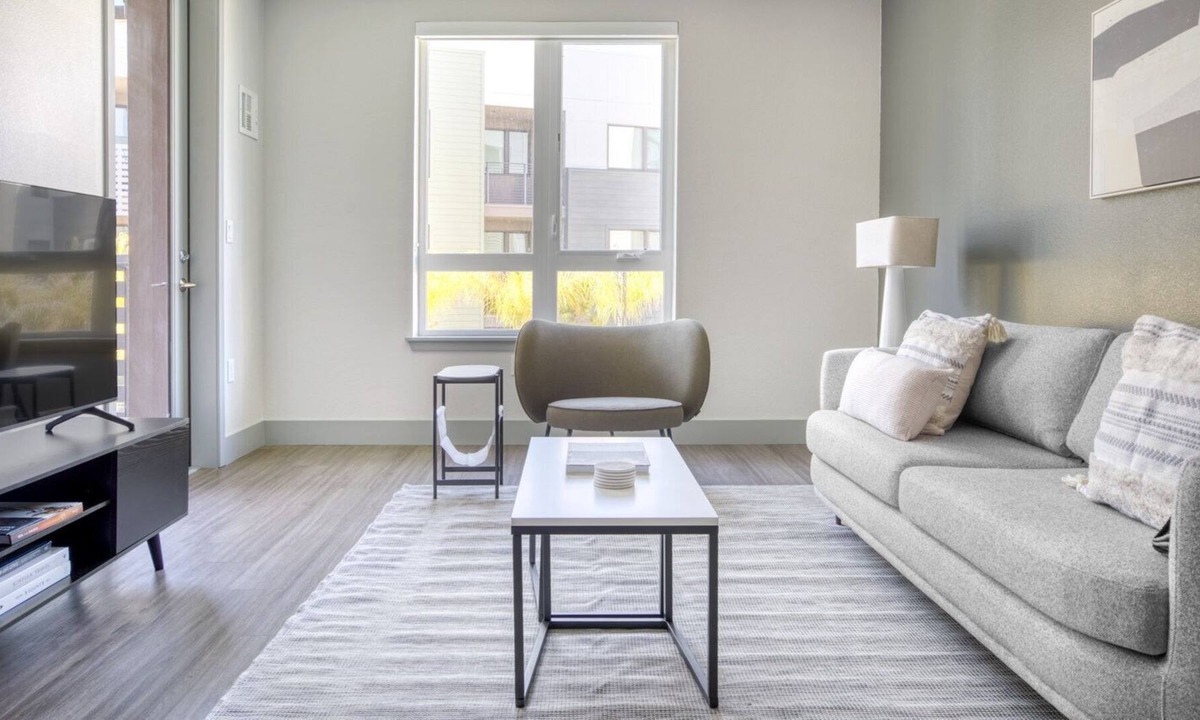 Walnut Creek Apartment | Bright Walnut Creek 1BR w/ Pool, Gym & W/D, walk to BART, by Blueground