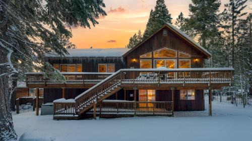 Country Club Estates House | Cherry Hills by AvantStay