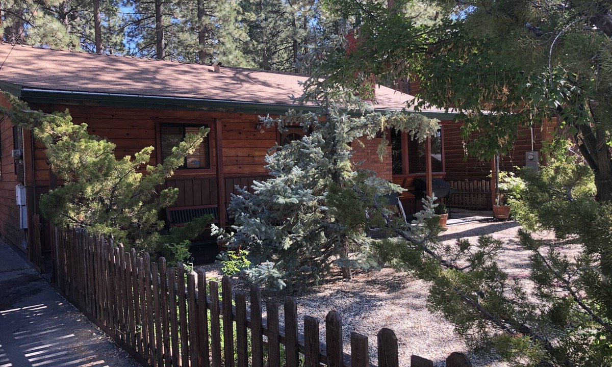 Al Tahoe House | Cozy Cabin Near Beach and Skiing