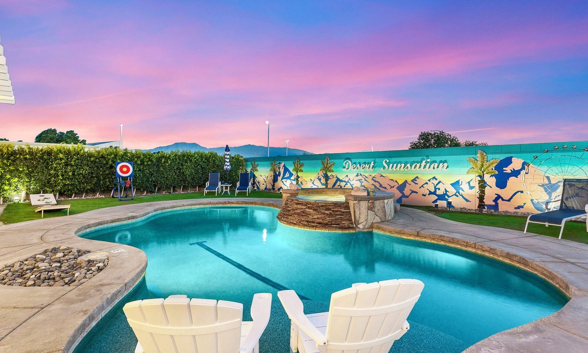 Indio House | Desert Sunsation: Pool, Spa, FirePit, Bar, Arcade!