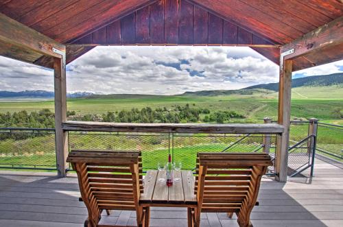 Shining Mountains Apartment | 'Dreamswest' Ennis Studio w/Deck & Stunning Views