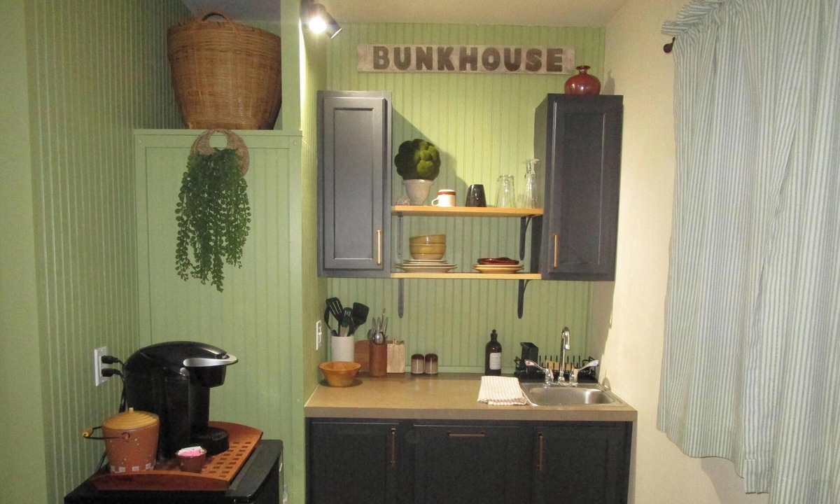 Hubbardton Apartment | Lake Bomoseen Bunkhouse