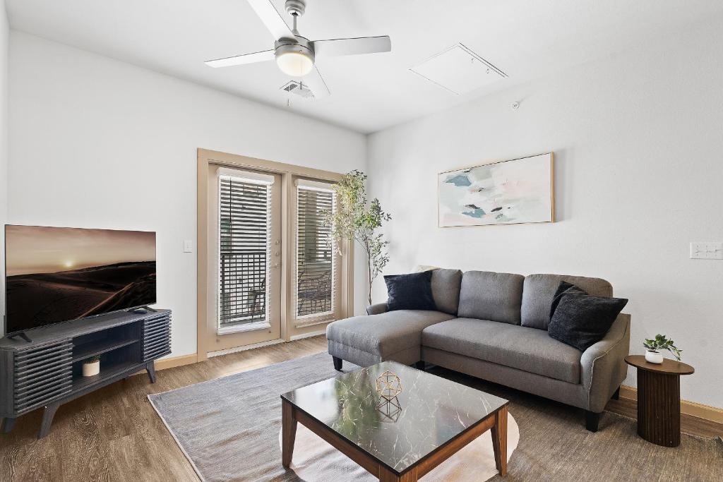 Leander Apartment | Luxe 3B/2B Getaway - Pool, Gym, Parking, Pet Wash