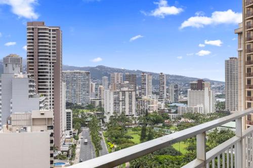Waikiki Apartment | #Marbella Lane - Iconic Waikiki City & Mountain View Getaway