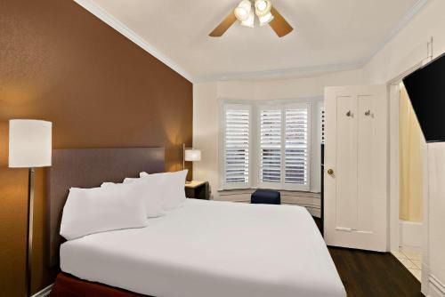 Theater District Hotel | Mithila San Francisco - SureStay Collection by Best Western