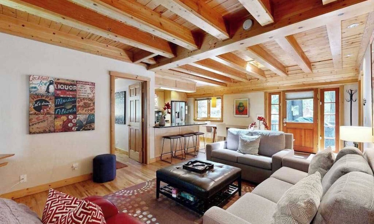 Northwood House | Monte Rio 2BR A-frame cabin with private hot tub — dog friendly