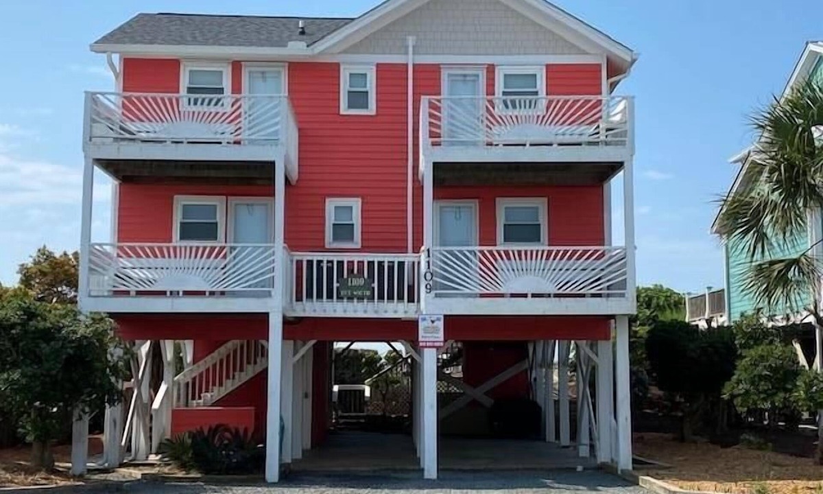 Holden Beach House | Oceanfront retreat in Holden Beach, 5BR/5BA, sleeps 16, perfect for family fun!