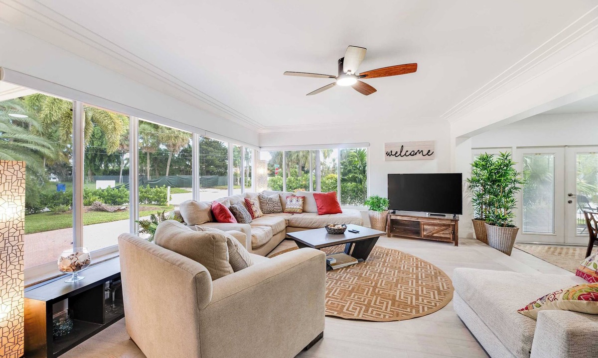 Cypress Point House | Pompano Beach Hideaway with Fenced Yard & BBQ