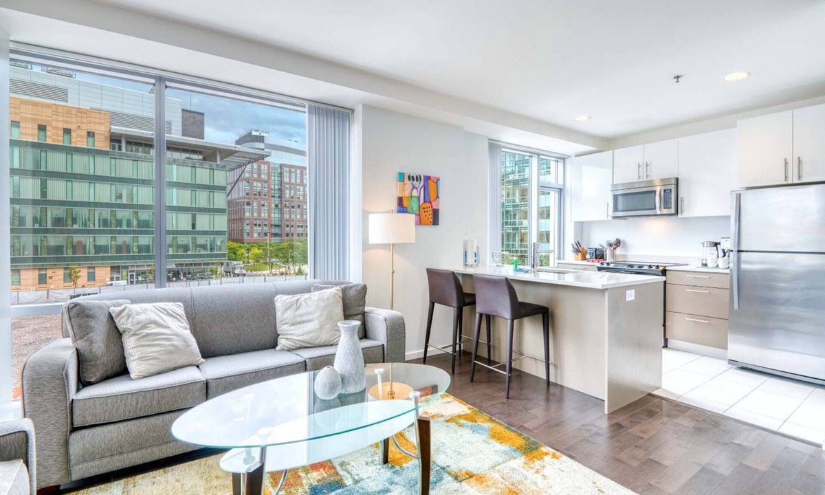 East Cambridge Apartment | Prime Cambridge Apt | Steps from Kendall Square