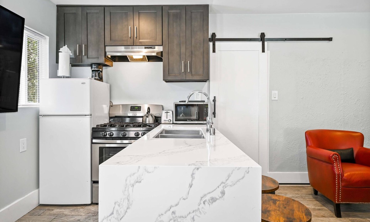 Alamitos Beach Apartment | Remodeled Modern, Walking Distance to Beach