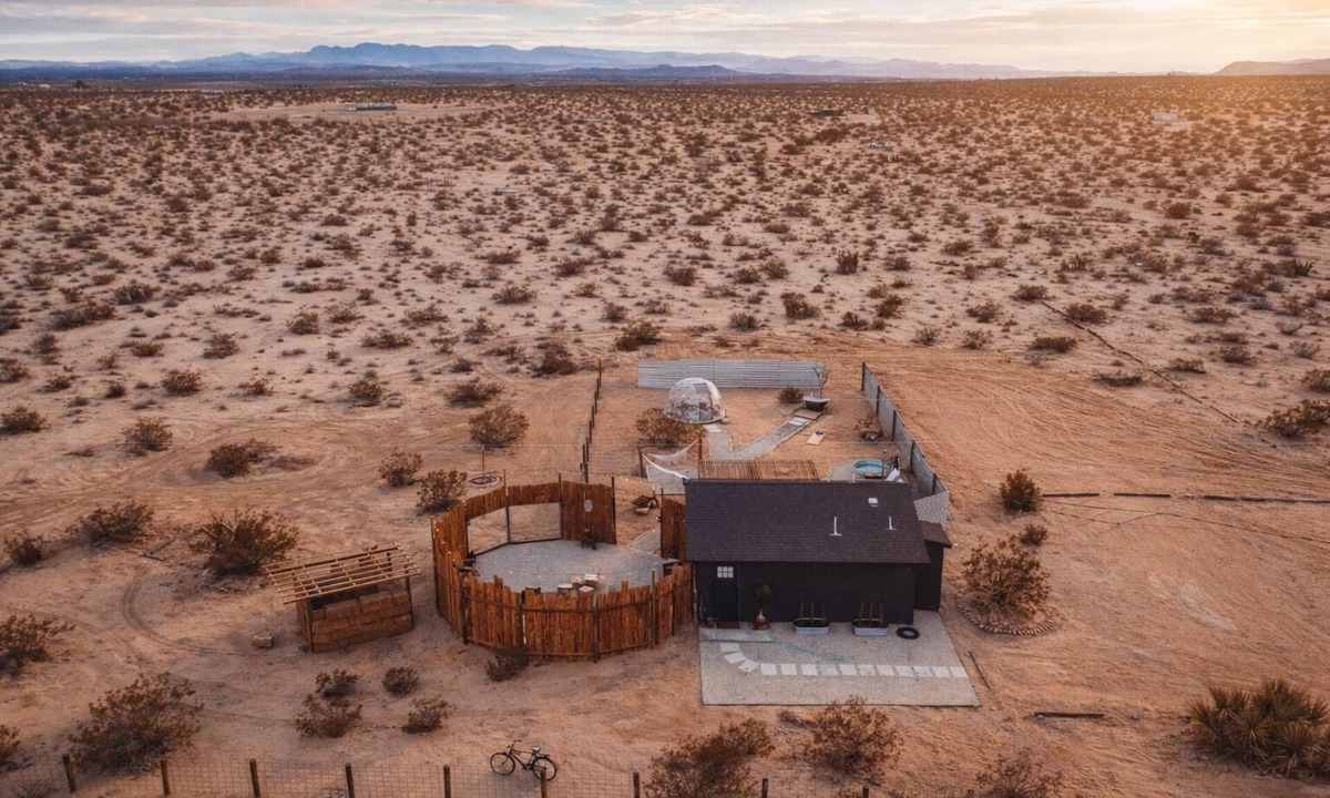 Joshua Tree House | Romantic Desert Escape Stargazing Dome Hot Tub Cowboy Pool Fire Hammocks