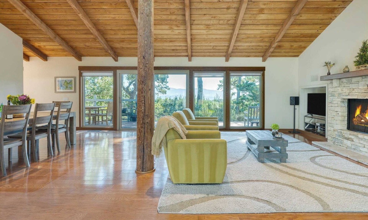Del Monte Forest Cottage | Serene Crest by Avantstay A+ Design Near Beaches