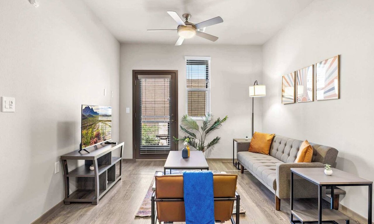 La Buena Vida Apartment | Stunning Westgate CozySuites by stadium with pool 11