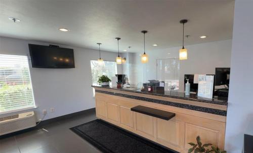 Sunnyvale Hotel | SureStay by Best Western Sunnyvale Silicon Valley