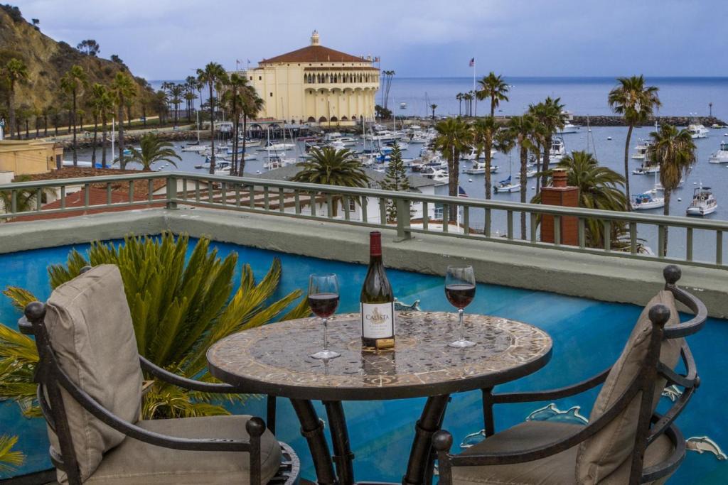Avalon Hotel | The Avalon Hotel in Catalina Island