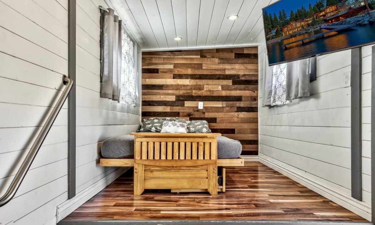 Walker Hotel | The Historic West Walker Motel