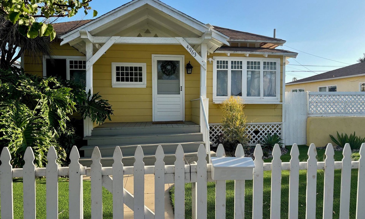 Ocean Beach House | Updated pet-friendly historic 3-bed beach house with spa, AC, wifi and big yard.