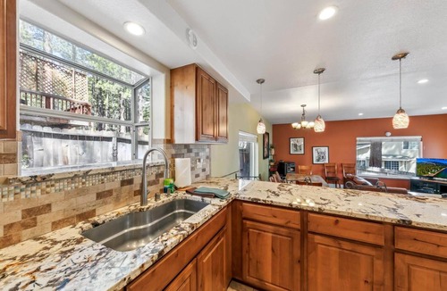 Montgomery Estates Cabin | 10 Beds, Near Heavenly, Walk-to-Trails, Arcade Game, Pool Table, Bunk Room, 2 fireplaces
