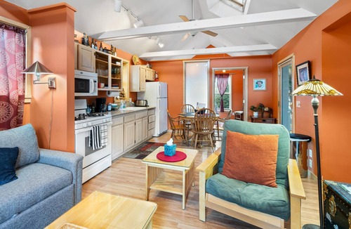Ashland Hotel | 2 units with 6 bedrooms, 6 bathrooms, a kitchen and large dining area.