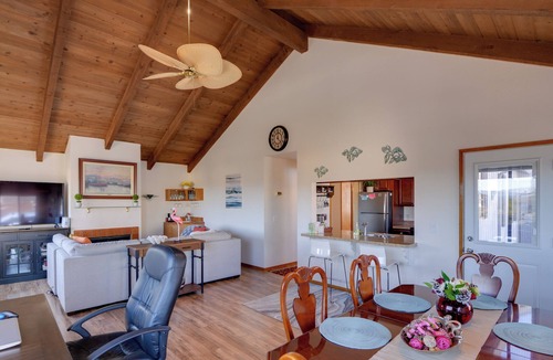 Downtown Monterey Apartment | Breezy & Central Monterey Apt with Bay View!