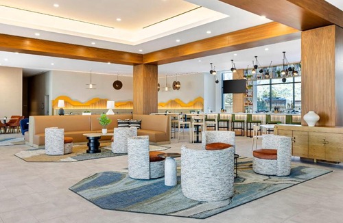 Burbank Hotel | Cambria Hotel Burbank Airport
