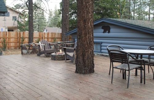 Big Bear City House | Charming mountain large family home in Big Bear. Sleeps 8!