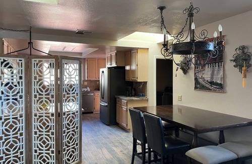 Loma Alta House | Charming Shared 1-bedroom in fabulous Oceanside house with AC, WiFi