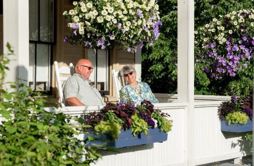 Ogunquit Hotel | Colonial Inn