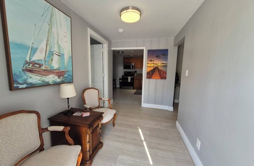 Jensen Beach House | Comfortable 3beds/1 bath home!