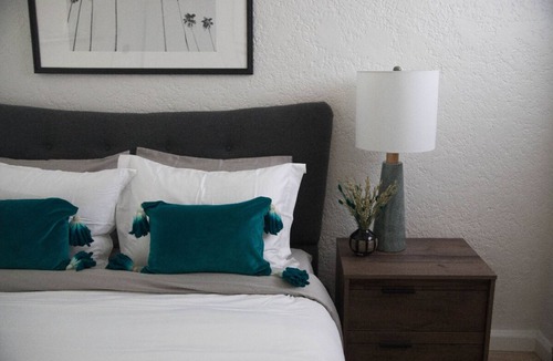 Westlake Hotel | Comfortable Studio Near Downtown LA