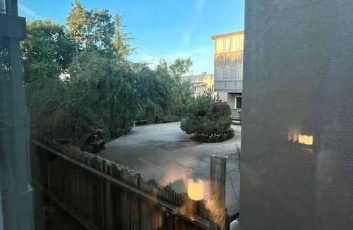 Oakland Ave - Harrison St Condo | Condo with Pool + Secure Parking