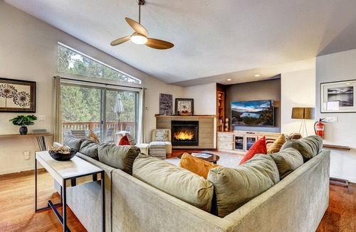 Black Bart House | Contemporary Tahoe Cabin - Backs to river and forest!