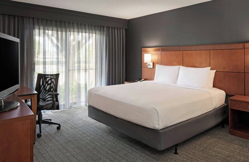 Northwest Anaheim Hotel | Courtyard by Marriott Anaheim Buena Park