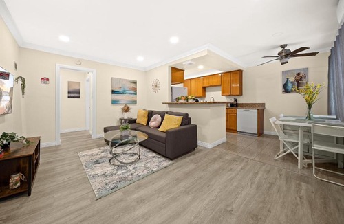 Alhambra Apartment | Cozy & Serene ~ 12mins to Downtown LA