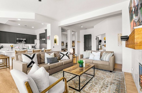 Indio House | Desert Sunsation: Pool, Spa, FirePit, Bar, Arcade!