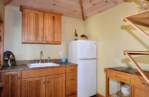 Willsboro Apartment | Dock Access! Charming Lake Champlain Carriage Home