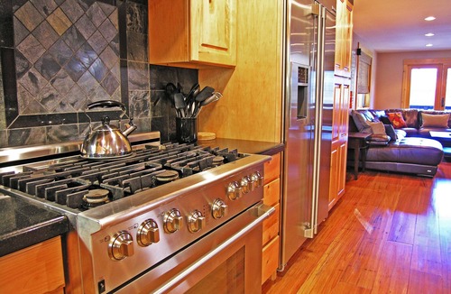 Country Club Estates House | Dual Master Suites, Pool Table, 3500 Sq. ft, Luxury Home, 5 Bedroom, Discounts,