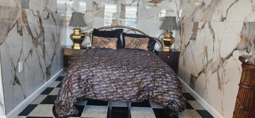 Atlantic Beach Hotel | E & E Motel