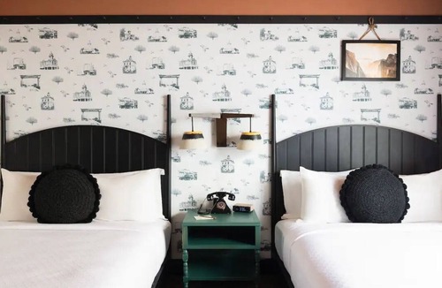 Merced Hotel | El Capitan Hotel, Cozy Comfort Main Street Double Queen | 2 Units