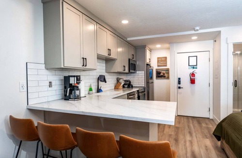 Yosemite West Condo | Elmers Hideout - Inside Yosemite National Park