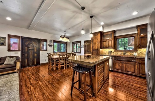 Al Tahoe House | Famous Cabin - Hot Tub, Walk to Lake, Pets