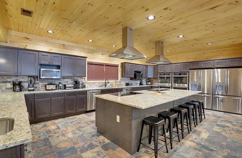 Pigeon Forge Cabin | Fire Creek Retreat | Sleeps 48 | 12BR, 13BA Lodge!