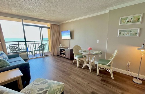 Myrtle Beach Condo | Flawless Direct Oceanfront Suite @ The Caravelle