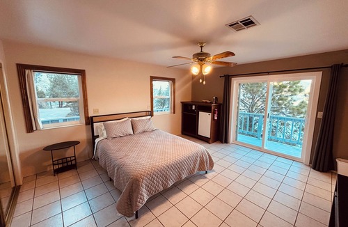 Lake Isabella House | Gautche Point Guesthouse | Lakefront Retreat