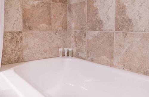 Rancho Santa Fe Hotel | Golf View King Fireplace | Drive to Coastal Escape, Hiking Trail & Relaxing Pool