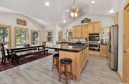 Black Bart Cabin | Gorgeous & Modern Cabin nr. Heavenly, Casinos and Outdoor Adventures