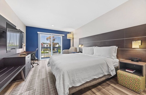Sunnyvale West Hotel | Holiday Inn Express Sunnyvale - Silicon Valley by IHG